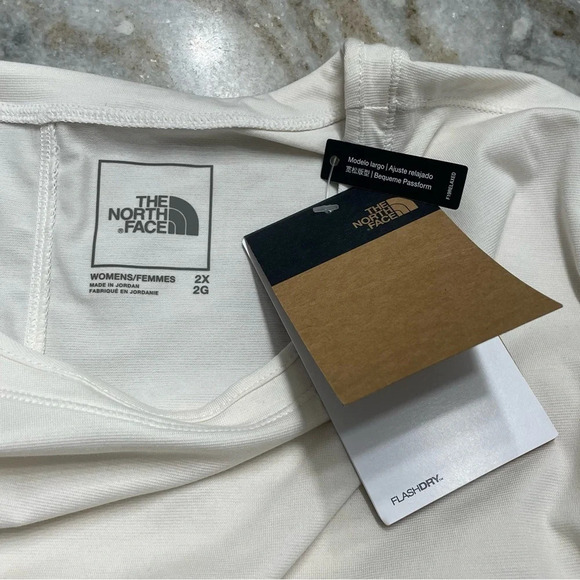 NWT The North Face EcoActive Dawndream Relaxed Short Sleeve Shirt Plus Size 2X - Picture 2 of 11